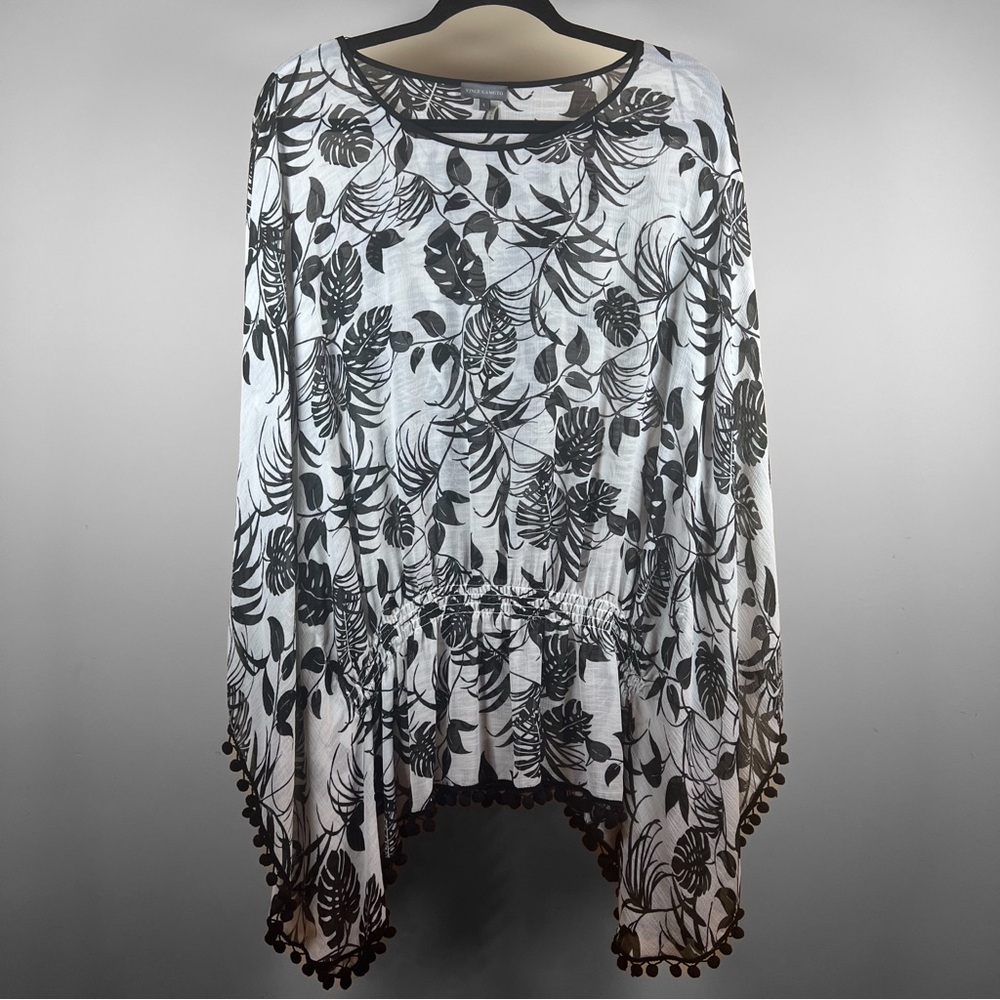 Vince Camuto Black and White Floral Women's Top